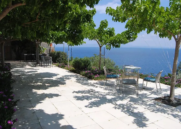 Leonidionhouses - The Ogra House