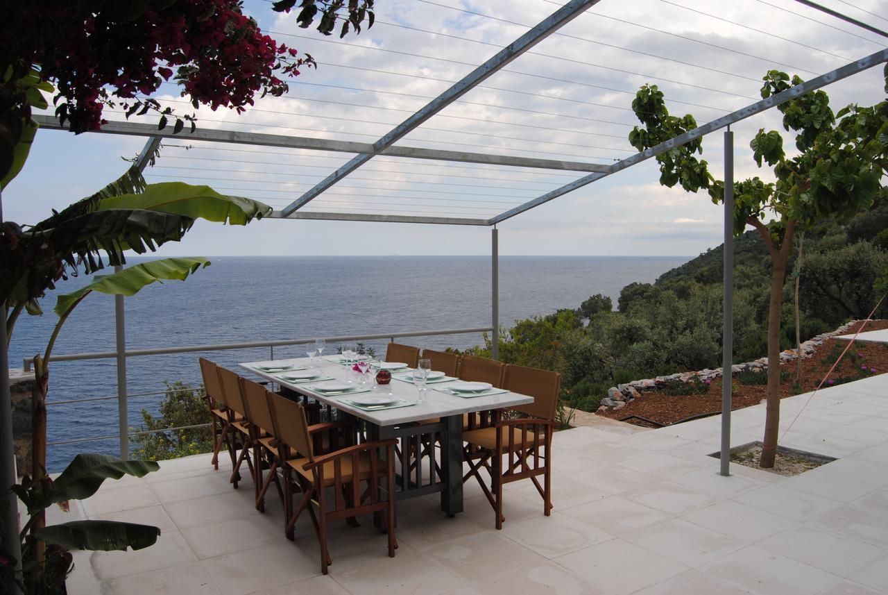 Vila Leonidionhouses - The Ogra House *